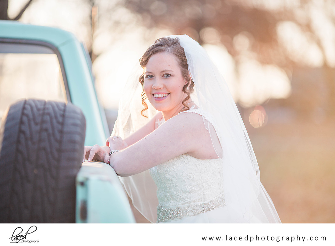 Bolivar Missouri wedding photographer