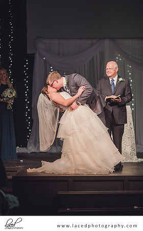 Bolivar Missouri wedding photographer