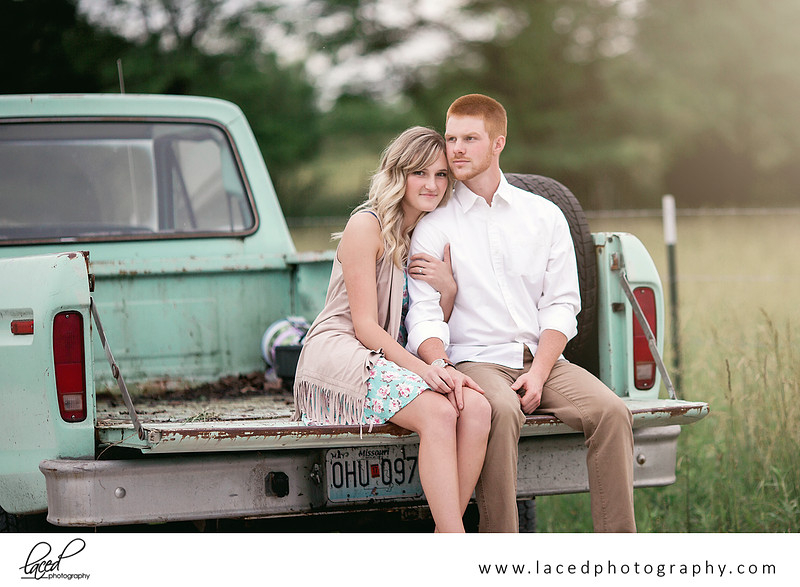 Top Springfield Wedding Photographer, Bolivar, Branson Elopement Photographer, Branson Wedding Venue, Branson Engagement