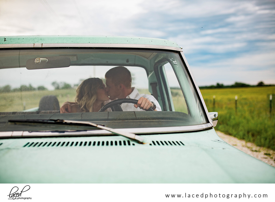 Top Springfield Wedding Photographer, Bolivar, Branson Elopement Photographer, Branson Wedding Venue, Branson Engagement
