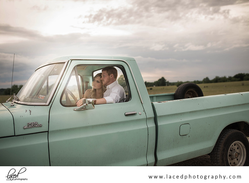 Top Springfield Wedding Photographer, Bolivar, Branson Elopement Photographer, Branson Wedding Venue, Branson Engagement